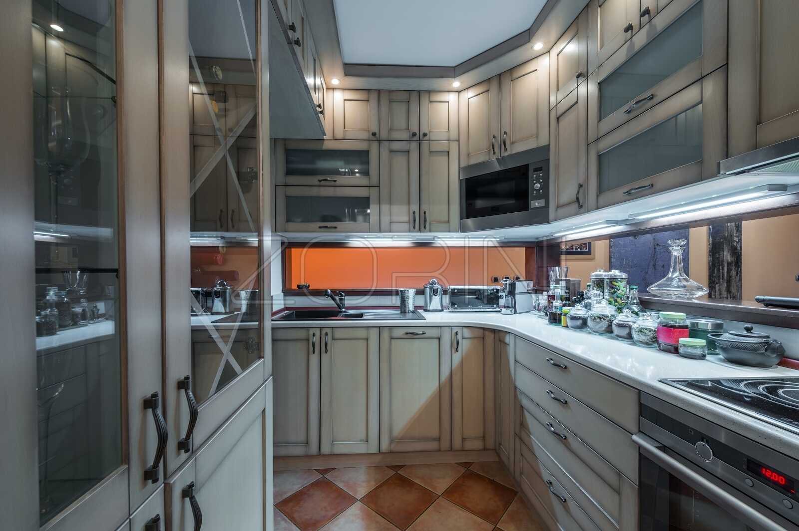 Угловая кухня Мессина