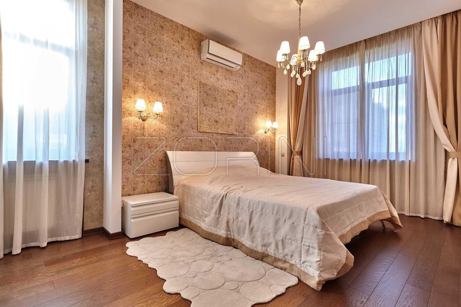 Рейна